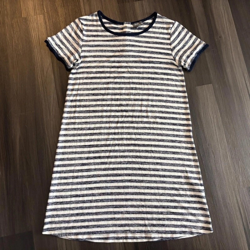 Striped Navy and White Short Sleeve Shift Dress